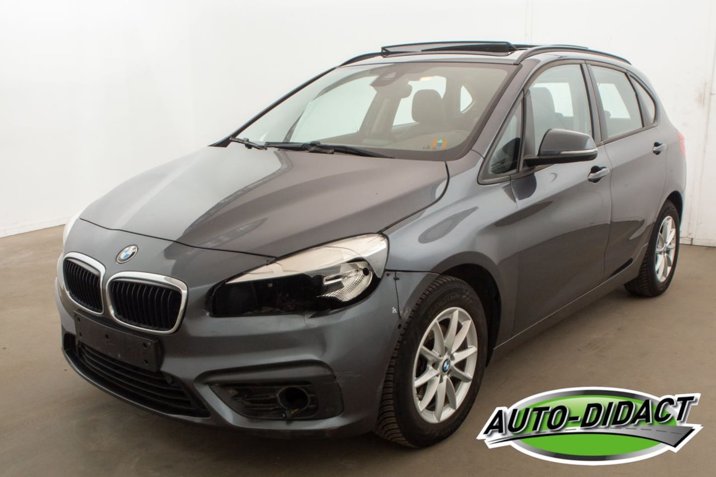 BMW 2-serie Active Tourer - 216d Clima Navi Pano Active Tourer - AutoWereld.nl