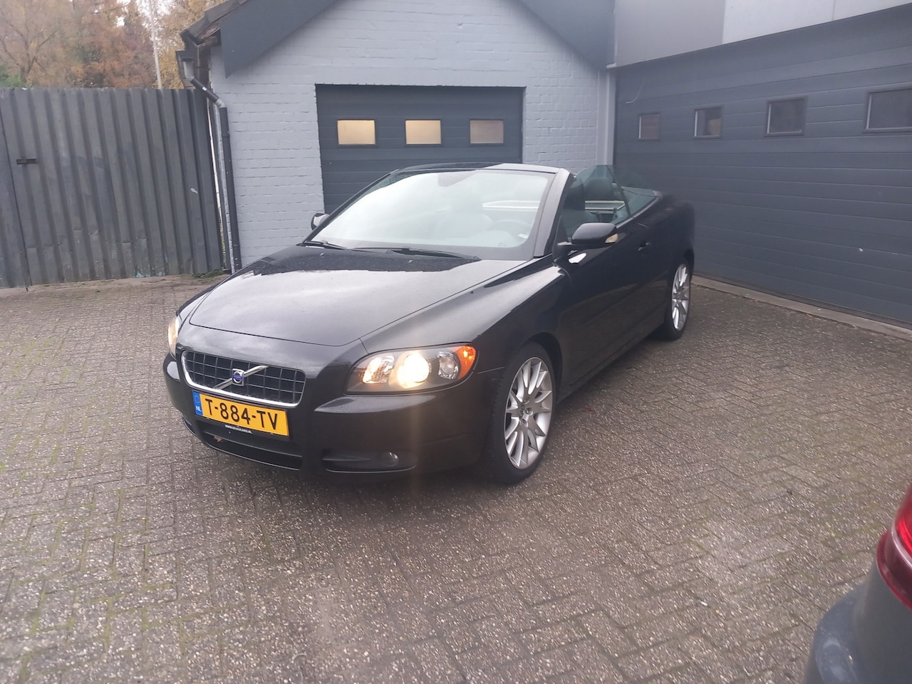 Volvo C70 Convertible - 2.4i Kinetic 2.4i Kinetic,Climate control,Cruise control,Stoelverwarming,Memory stoelen,Lichtmetalen ve - AutoWereld.nl