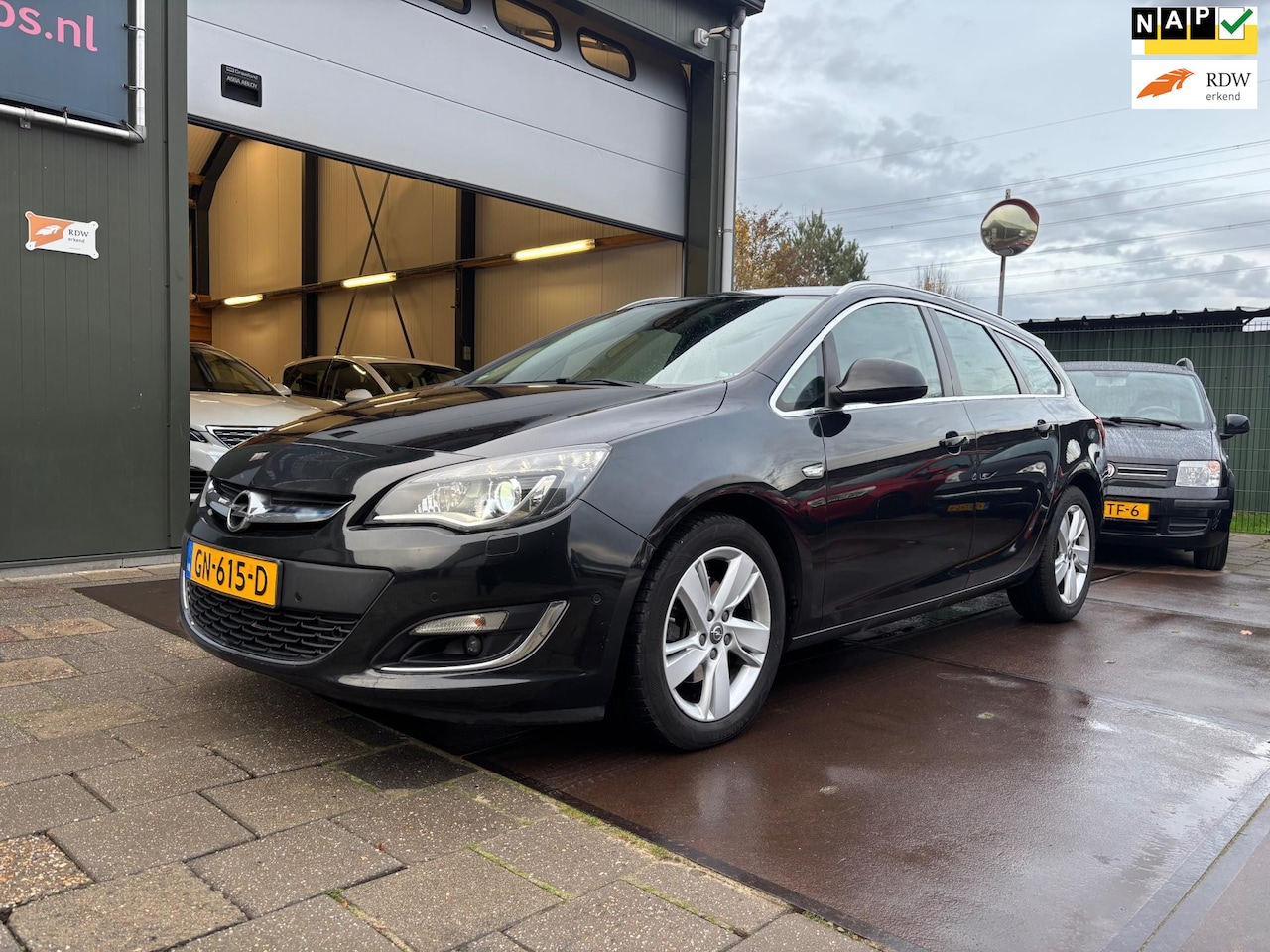 Opel Astra Sports Tourer - 1.6 CDTi Sport + Navi Cruise Xenon Led - AutoWereld.nl