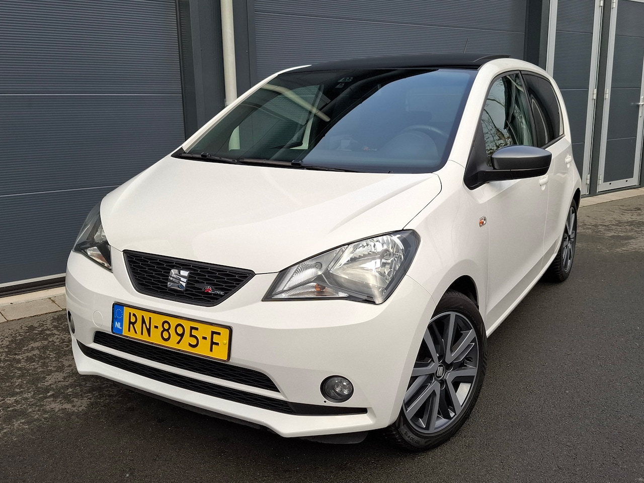 SEAT Mii - 1.0 FR Intense - AutoWereld.nl
