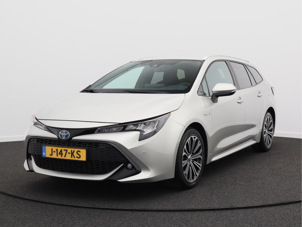Toyota Corolla Touring Sports - 1.8 Hybrid Dynamic/ lage km/ zeer mooi! - AutoWereld.nl