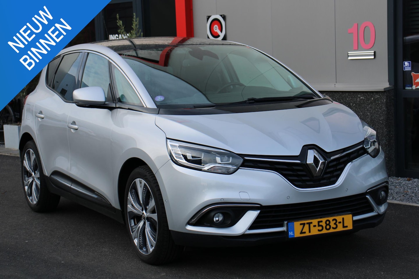 Renault Scénic - 1.3 TCe Bose 1.3 TCe BOSE, PANO, CLIMA, TREKHAAK, 62DKM - AutoWereld.nl