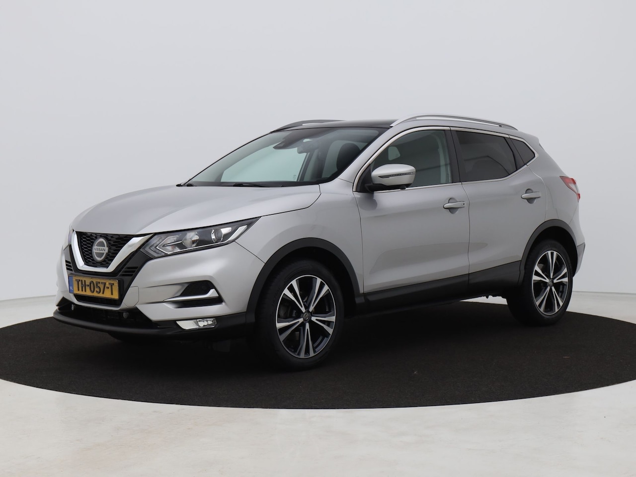 Nissan Qashqai - 1.2 N-Connecta | PANO | 360° | KEYLESS - AutoWereld.nl