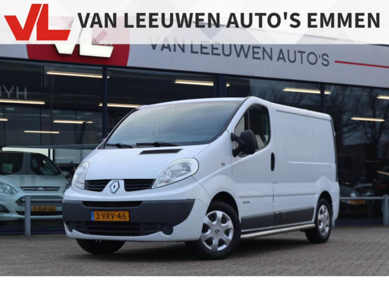 Renault Trafic - 2.5 dCi T29 L1H1 | Navigatie | Automaat | Climate Control | APK 04-10-2025 | - AutoWereld.nl