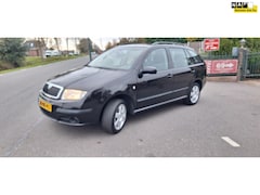 Skoda Fabia Combi - 1.4-16V Elegance MET NIEUWE DISTRIBUTIERIEM