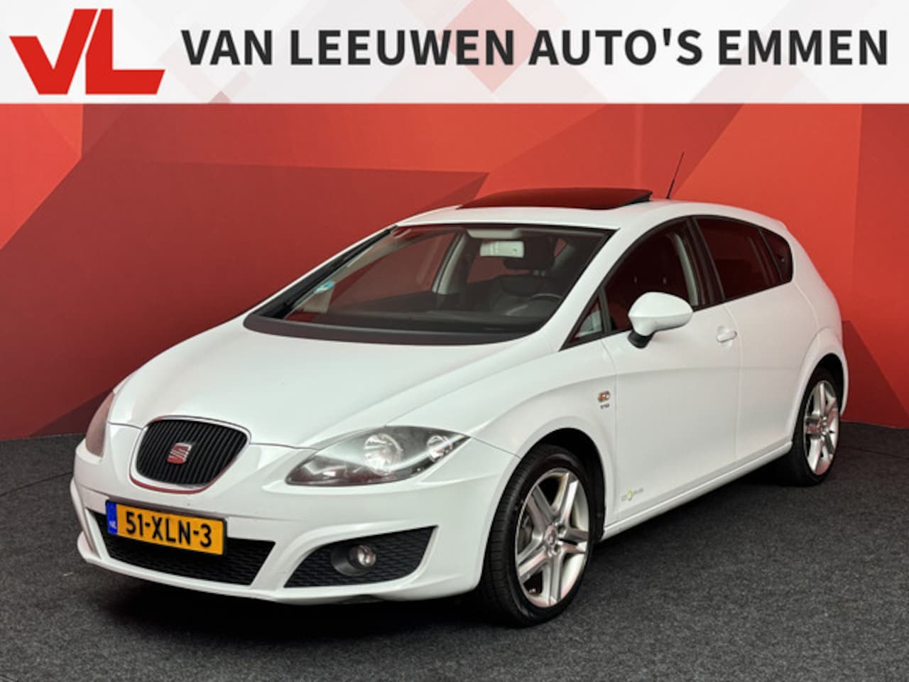 SEAT Leon - 1.2 TSI Ecomotive Businessline COPA | Leder | Pano | Trekhaak - AutoWereld.nl