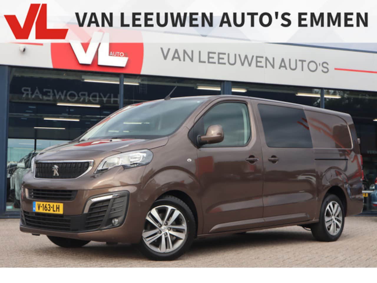 Peugeot Expert - 231L 2.0 BlueHDI 180 DC Premium Pack | Automaat | Leder | Trekhaak - AutoWereld.nl