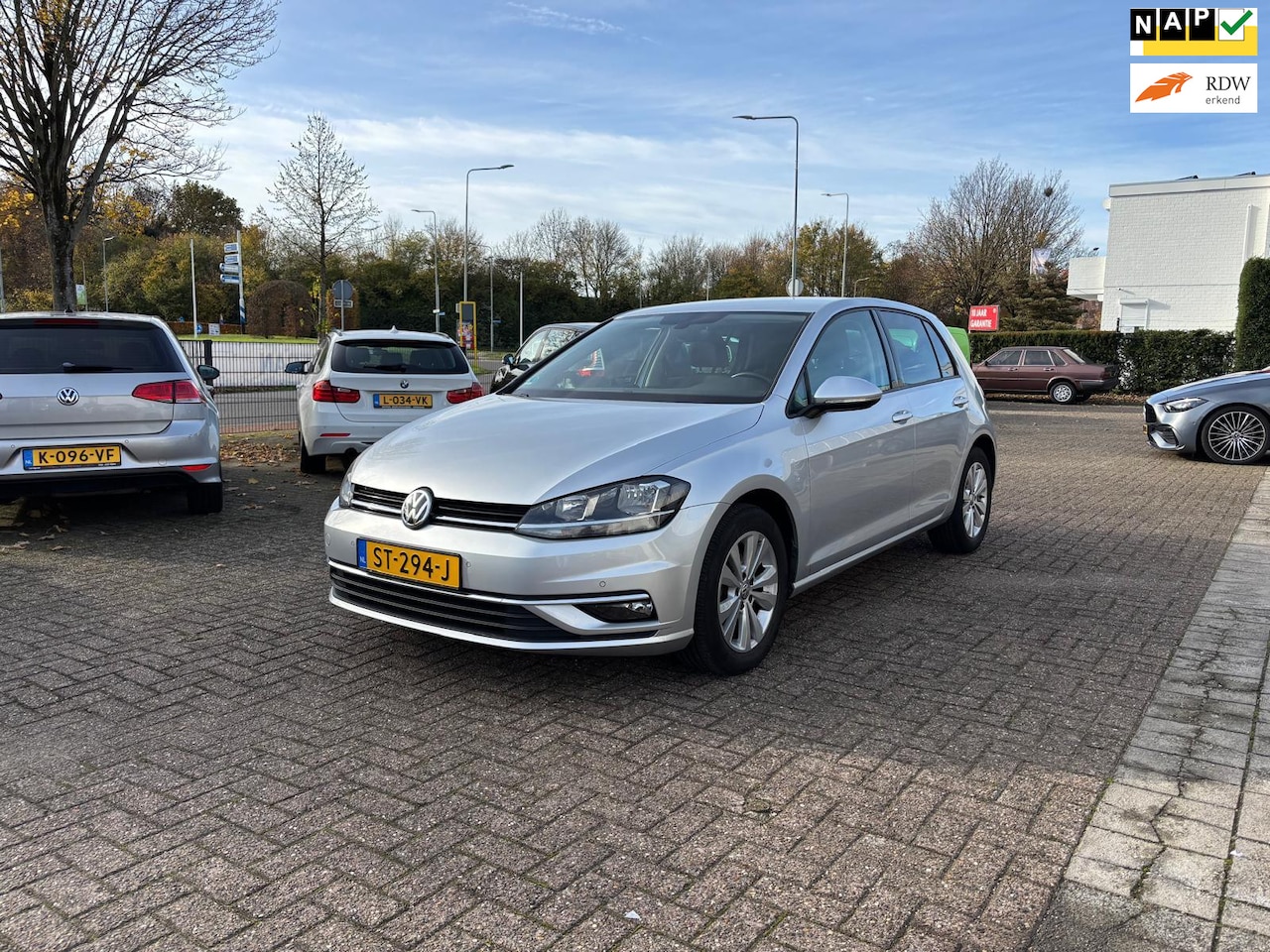 Volkswagen Golf - 1.0 TSI Comfortline Business 1.0 TSI Comfortline Business - AutoWereld.nl