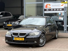BMW 3-serie - 318i High Executive| NAP | Navi | Cruise | Xenon