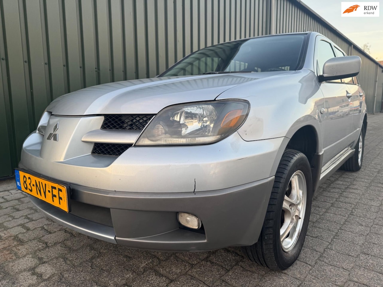 Mitsubishi Outlander - 2.0 Comfort 4WD 2.0 Comfort 4wd - AutoWereld.nl