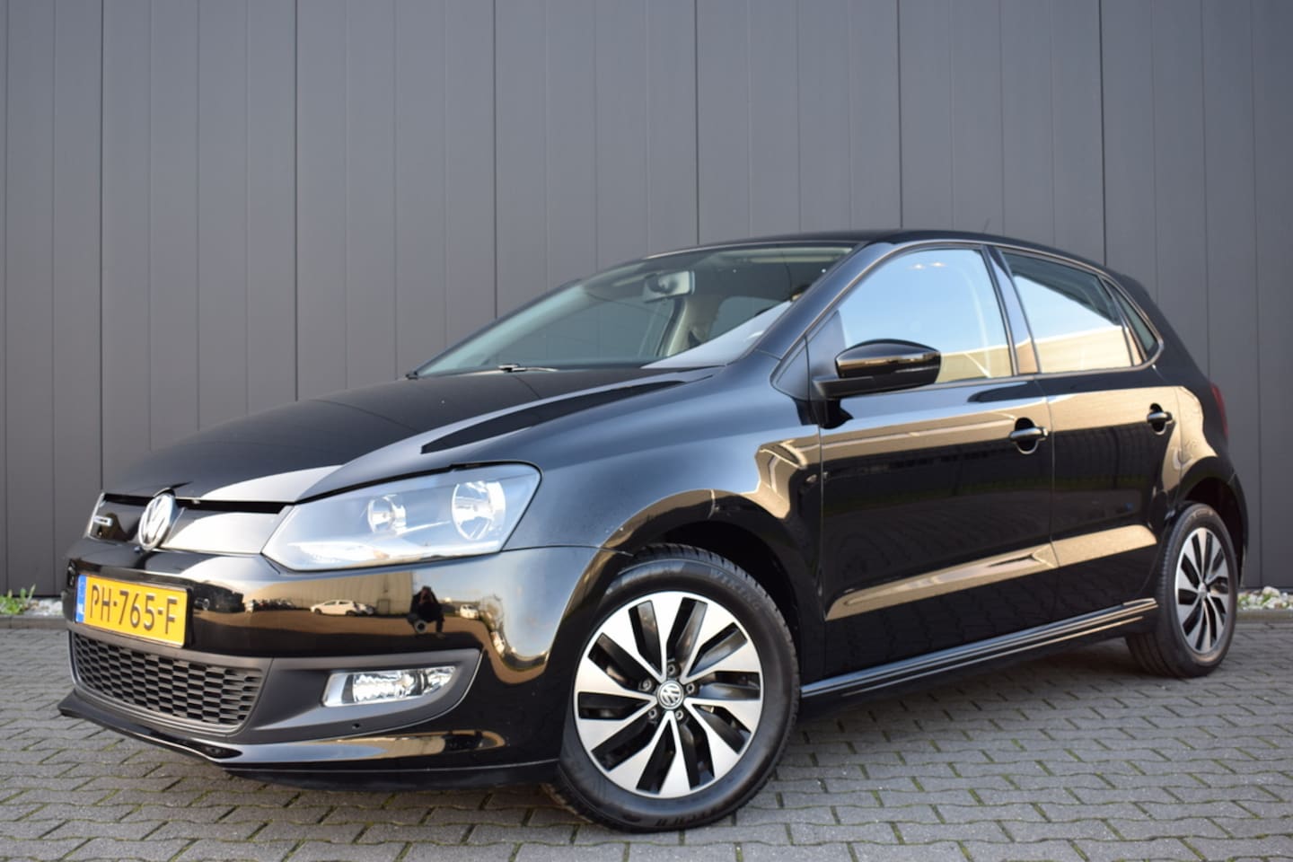 Volkswagen Polo - 1.0 TSI BlueMotion Airco | Carplay | Full Map Navi | Cruise Control | Isofix - AutoWereld.nl