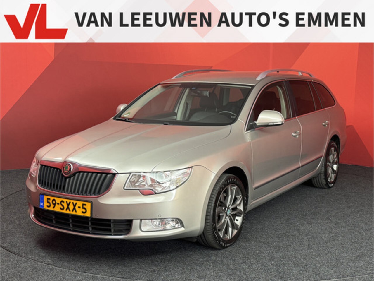 Skoda Superb Combi - Škoda 1.8 TSI Elegance Business Line | Automaat | Stoelverwarming | Trekhaak - AutoWereld.nl