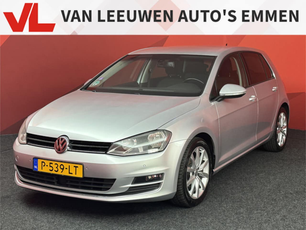 Volkswagen Golf - 1.2 TSI Highline | Adaptive cruise | Navi | Sensoren - AutoWereld.nl