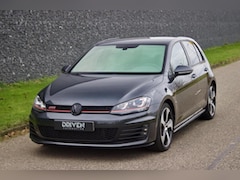 Volkswagen Golf - 2.0 TSI GTI Performance