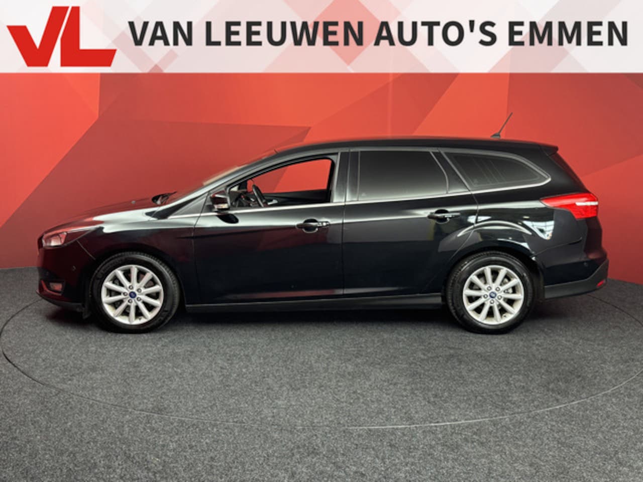 Ford Focus Wagon - 1.5 Titanium | Cruise | Navi | Clima - AutoWereld.nl