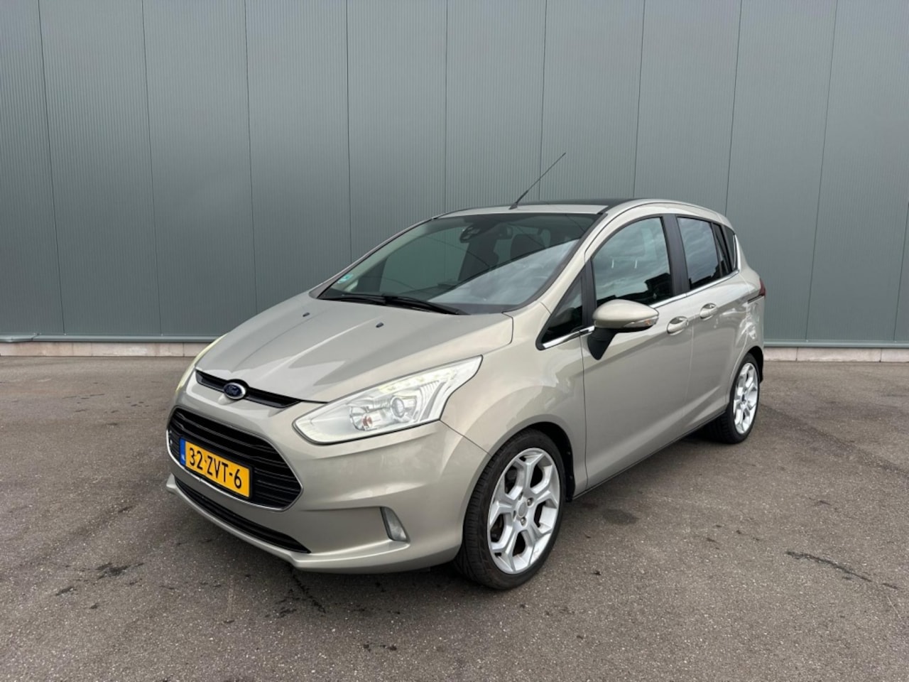 Ford B-Max - 1.0 EcoB. Titanium PANORAMADAK | DEALER ONDERHOUDEN ! - AutoWereld.nl