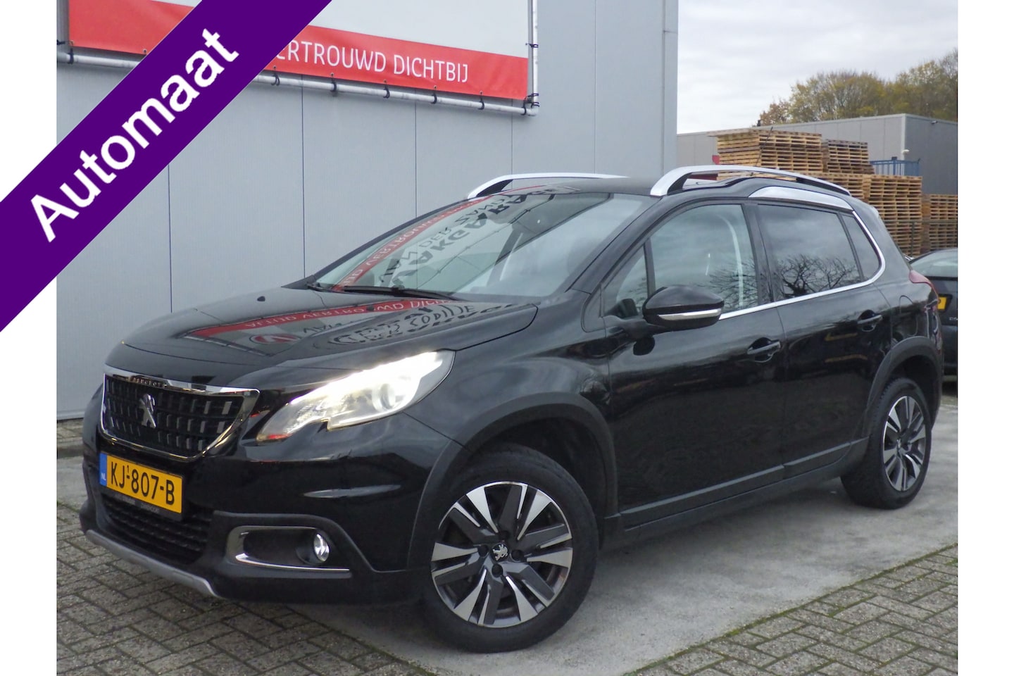 Peugeot 2008 - 1.2 Automaat Allure, Panodak, Cruise, Navi, NL/NAP, Compleet! - AutoWereld.nl