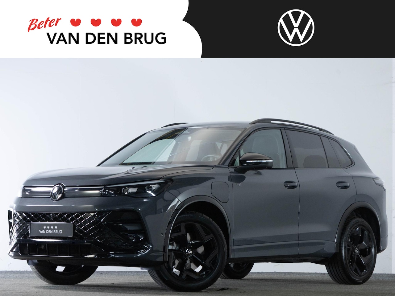 Volkswagen Tiguan - 1.5 eHybrid R-Line Edition | LED Plus | 360 Camera | Trekhaak | Side Assist | Navigatie | - AutoWereld.nl