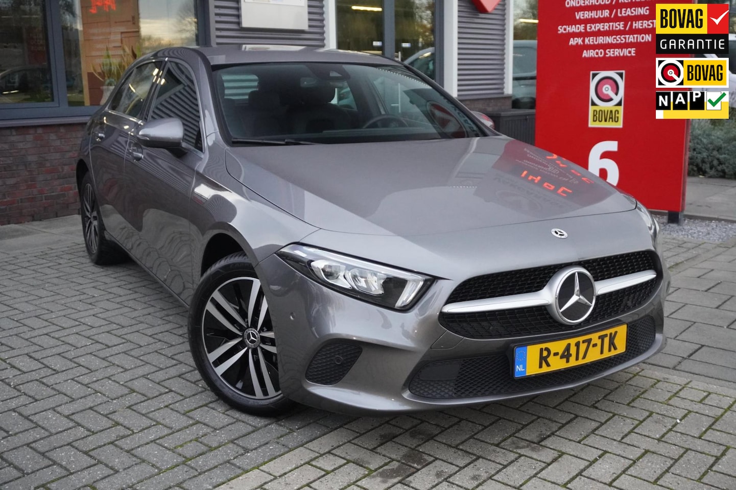 Mercedes-Benz A-klasse - 250 e Luxury Line / Parkeercamera / Cruise / Stoelverwarming / Carplay - AutoWereld.nl