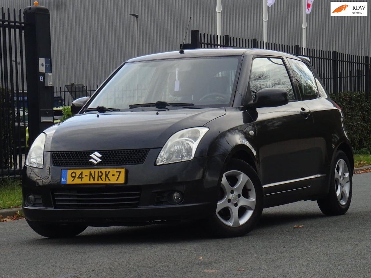 Suzuki Swift - 1.3 GA BJ2006 AIRCO/LMVELG/ELEKRAM/APK 08-2026 - AutoWereld.nl