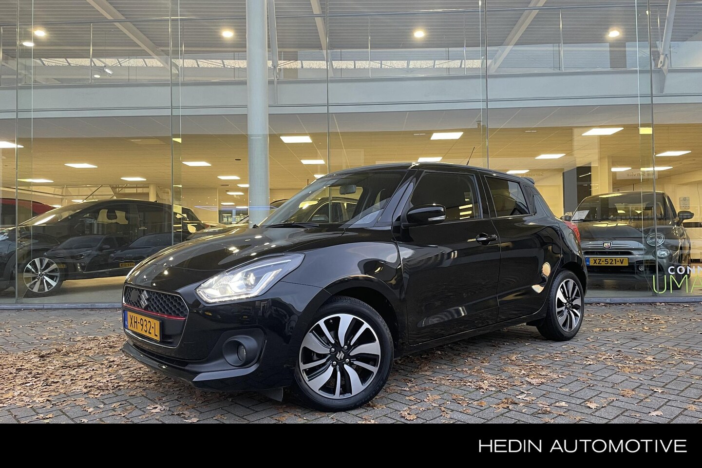 Suzuki Swift - 1.0 Stijl Smart Hybrid Nav | Climate Control | Lane Assist | Stoelverwarming - AutoWereld.nl