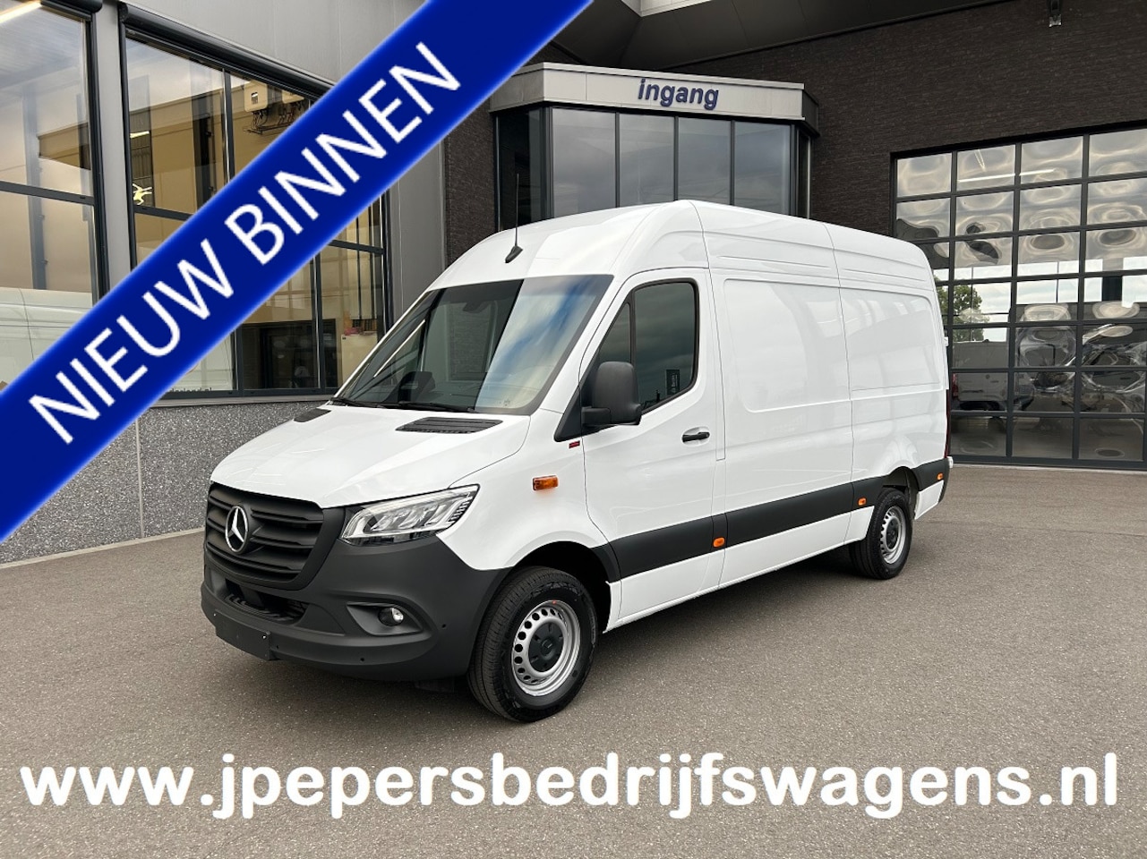 Mercedes-Benz Sprinter - 317 CDI L2 H2 Pro LED / MBUX / Navigatie / Camera / Parkeersensoren / Cruise control / Air - AutoWereld.nl