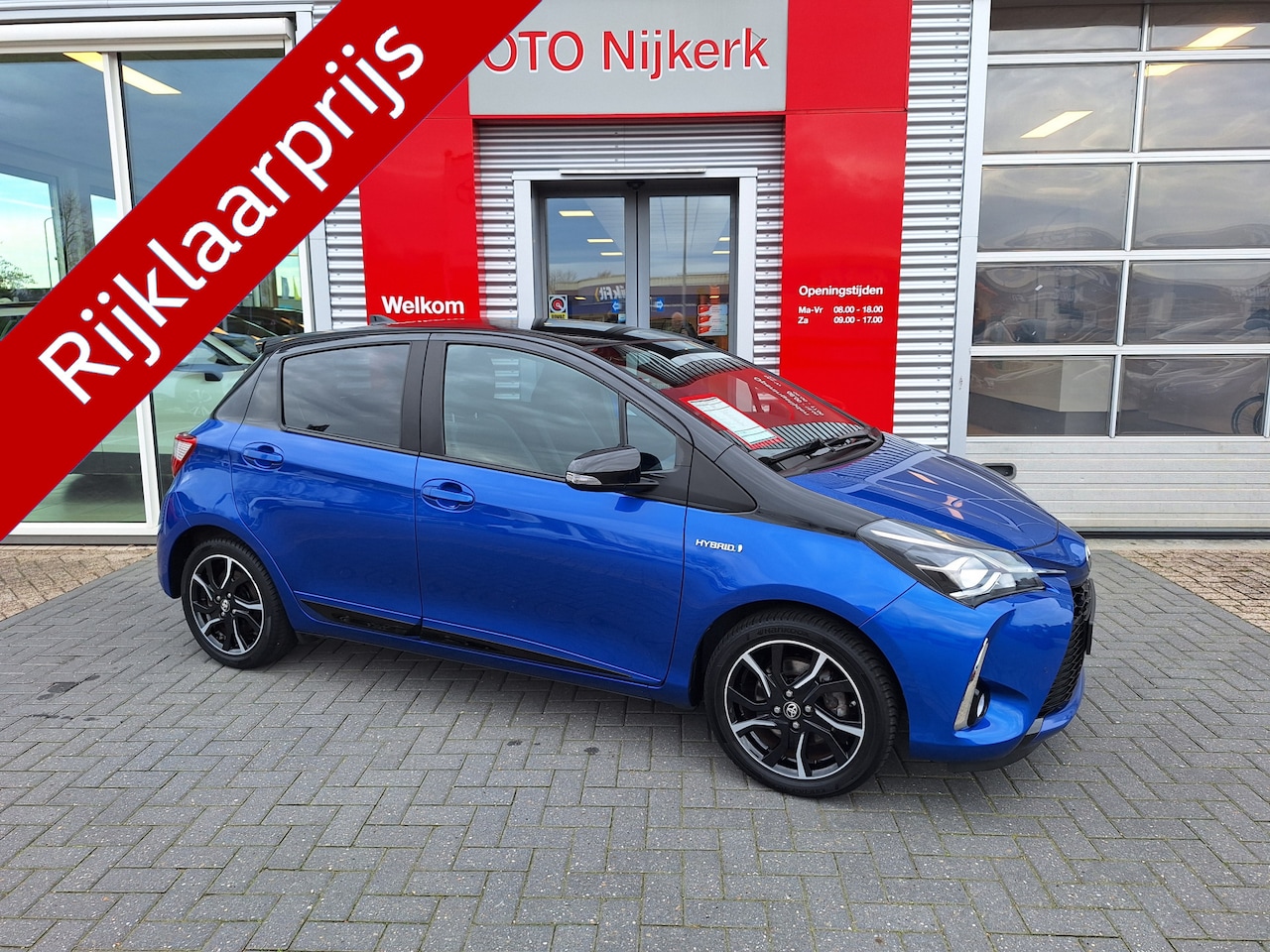 Toyota Yaris - 1.5 Hybrid Bi-Tone met fietsendragerhouder - AutoWereld.nl