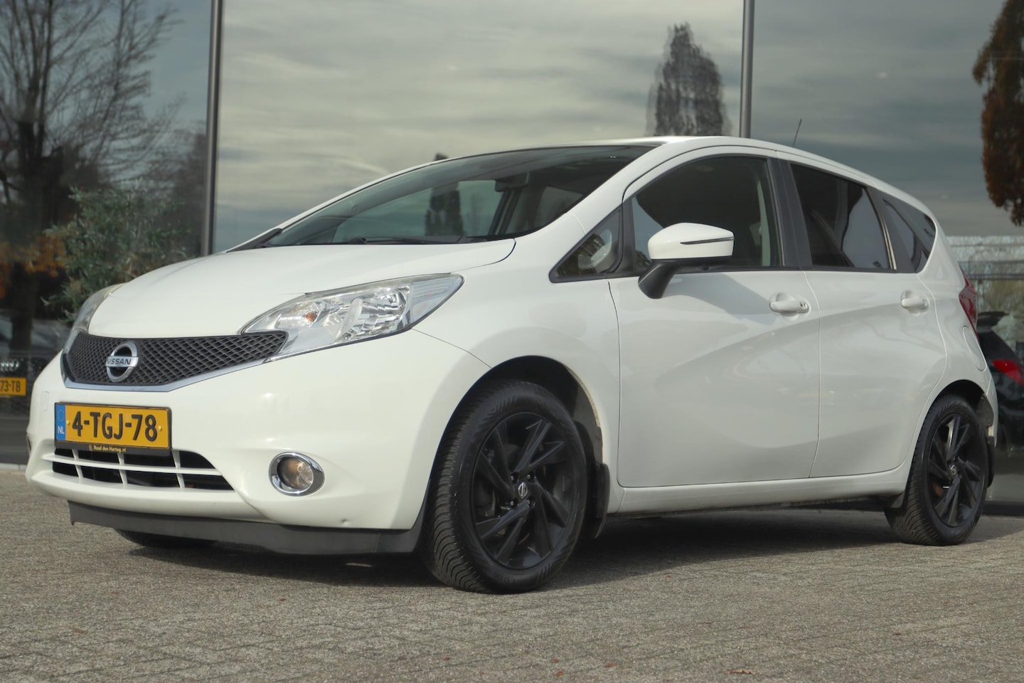 Nissan Note - 1.2 DIG-S TEKNA | PANO | 360 CAMERA | KEY-LESS | TREKHAAK | NAVI | CRUISE - AutoWereld.nl