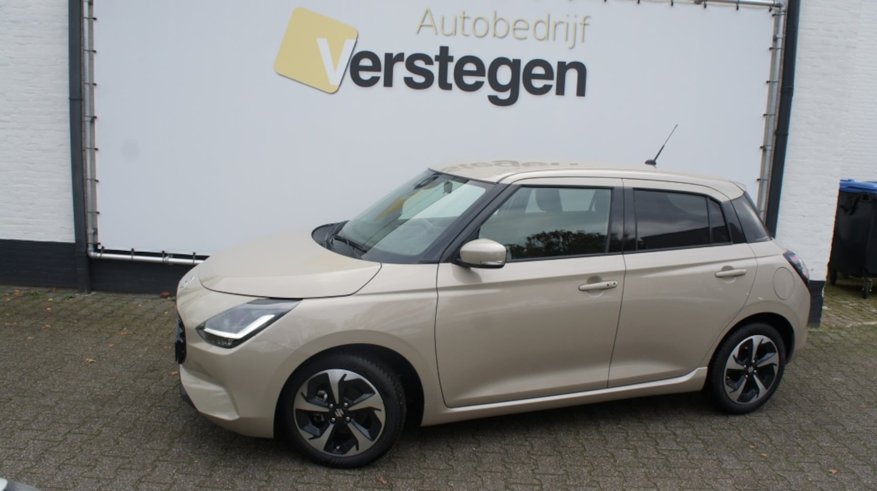 Suzuki Swift - 1.2 Style Smart Hybr - AutoWereld.nl