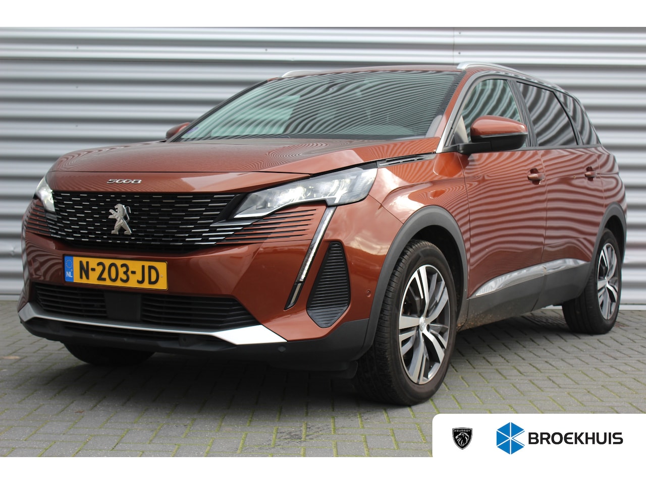 Peugeot 5008 - 1.2 PURETECH 130PK 7-ZITS ALLURE PACK / NAVI / LEDER / CLIMA / PDC / 18" LMV / CAMERA / KE - AutoWereld.nl