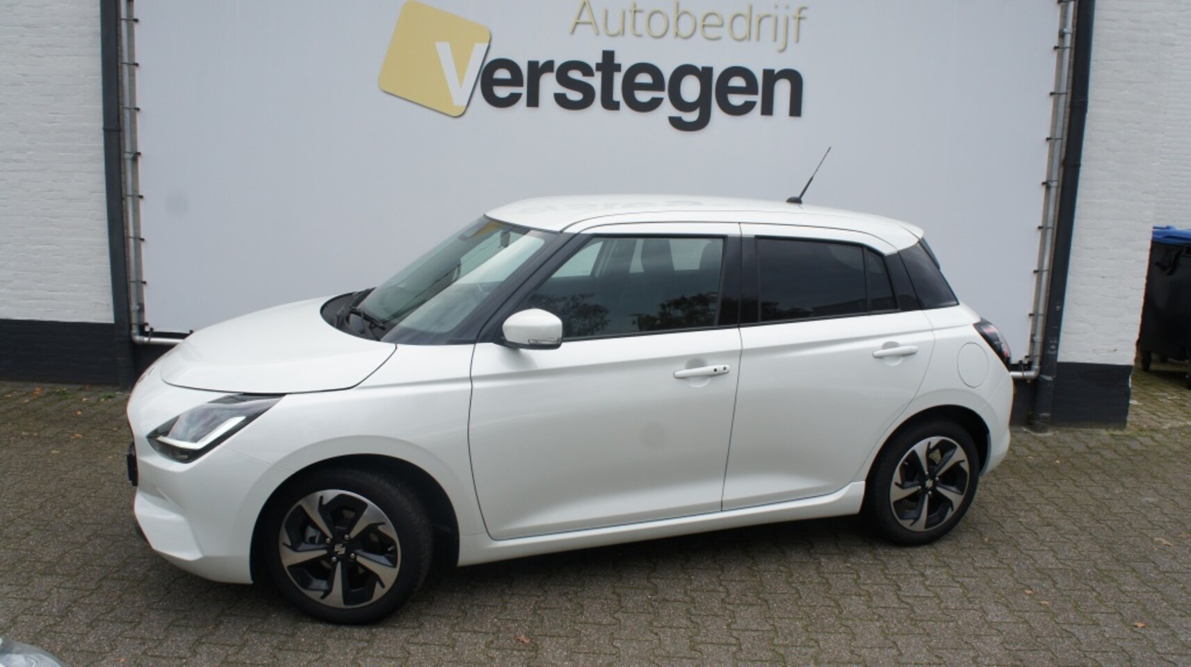 Suzuki Swift - 1.2 Style Smart Hybr - AutoWereld.nl