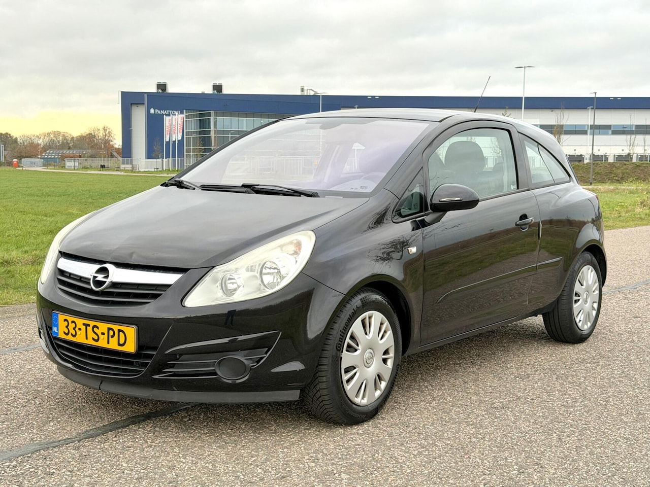 Opel Corsa - 1.4-16V Cosmo | Automaat | 180.000 KM | NL auto - AutoWereld.nl
