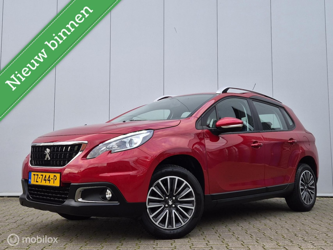 Peugeot 2008 - 1.2 PURETECH BLUE LION/LED/CARPLAY/TREKHAAK/PDC/CRUISE - AutoWereld.nl