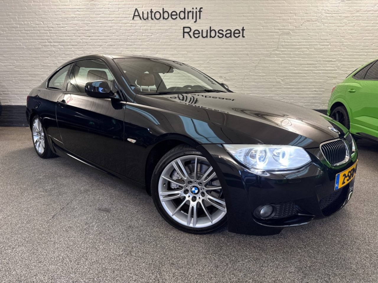 BMW 3-serie - 325I BusinessLine Sport M-Pakket NAP Leder Navi Cruise Xenon Incl Garantie - AutoWereld.nl