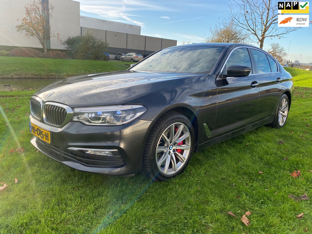 BMW 5-serie - 2017 * 530d High Executive * CLIMA * AUTOMAAT * NAVI * TOPSTAAT! - AutoWereld.nl