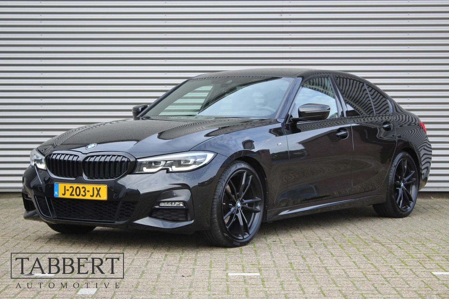 BMW 3-serie - 320i High Executive Edition M Pakket Trekhaak - AutoWereld.nl