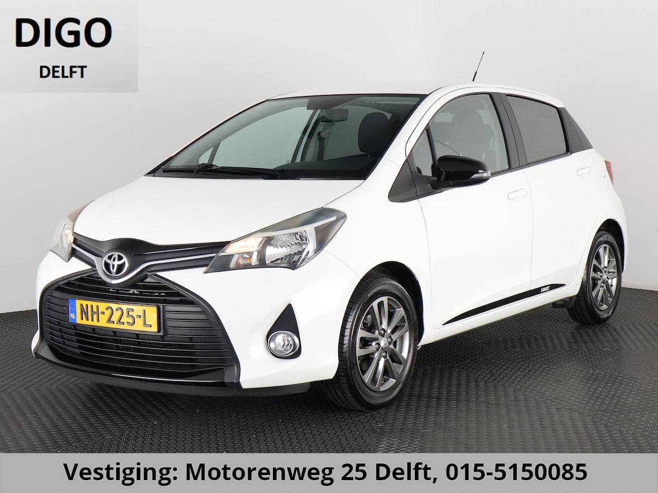 Toyota Yaris - 1.0 VVT-i DESIGN COOL & WHITE PACK AIRCO.SPORTVELGEN.CD. ZEER BETROUWBAAR!! - AutoWereld.nl