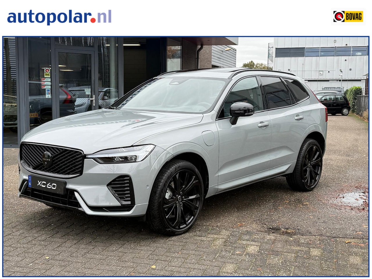 Volvo XC60 - 2.0 T6 Plug-in hybrid AWD Plus Black Edition FACELIFT/21inch/ACC/360Camera/Panoramadak etc - AutoWereld.nl