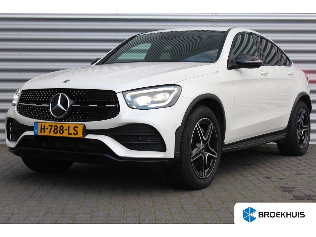 Mercedes-Benz GLC-klasse Coupé - 200 BUSINESS SOLUTION AMG AUTOMAAT / NAVI / LEDER / CLIMA / FULL-LED / PDC / 19" LMV / PAN - AutoWereld.nl