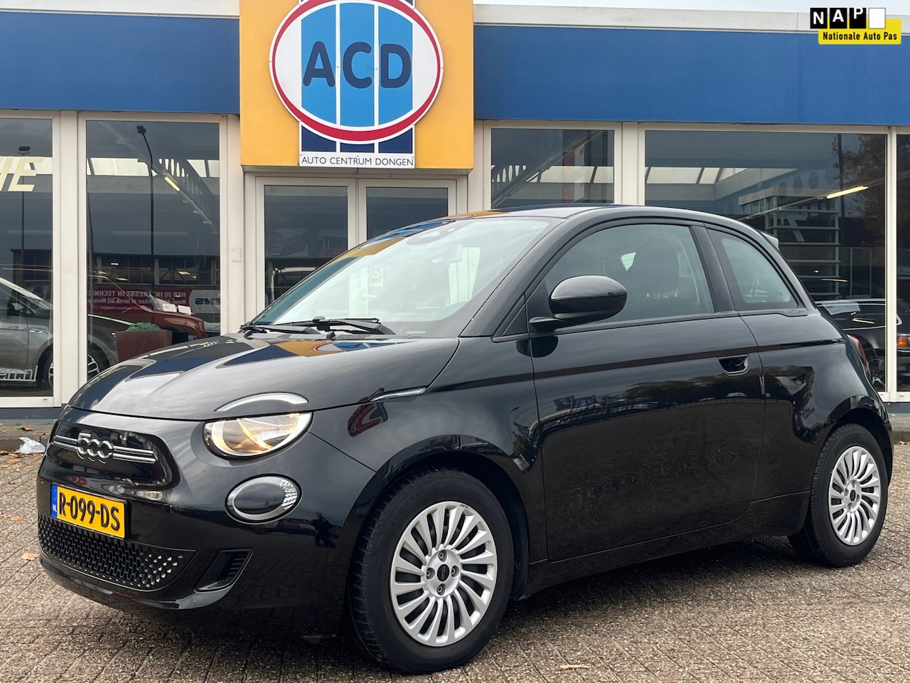 Fiat 500 - Action 24 kWh | Orig. NL | Carplay | - AutoWereld.nl