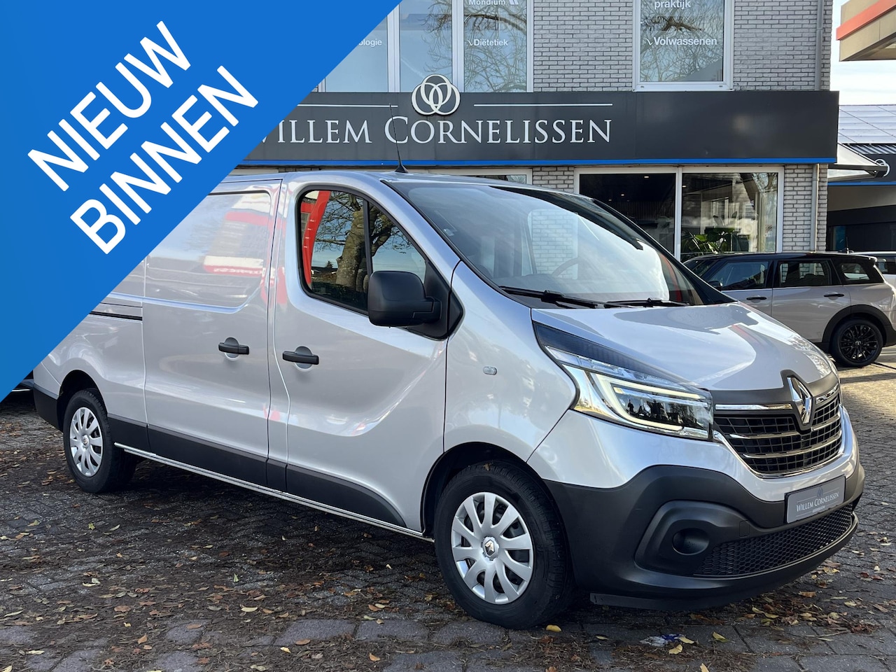 Renault Trafic - 2.0 dCi 145 T29 L2H1 Comfort Apple Carplay Camera - AutoWereld.nl