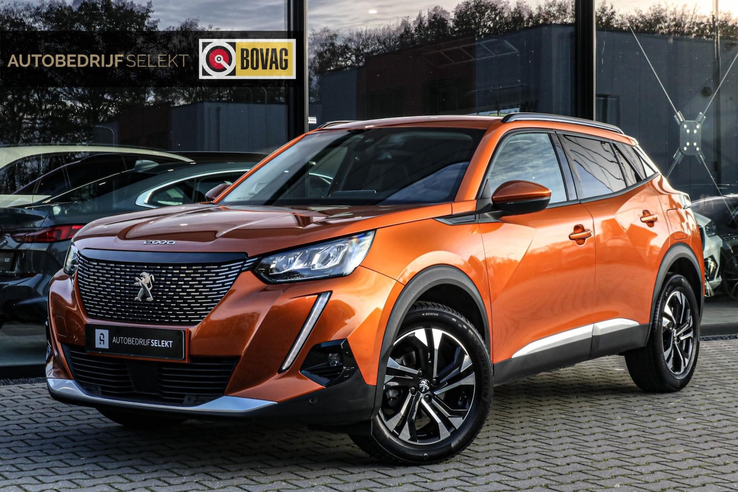 Peugeot 2008 - 1.2 PureTech Allure - CAMERA - NAVI - CRUISE - AutoWereld.nl