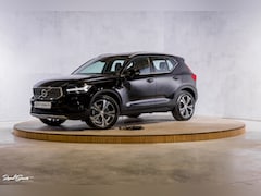 Volvo XC40 - 1.5 T4 Recharge Inscription | Panorama dak | Harman Kardon | Zwenkbare trekhaak |