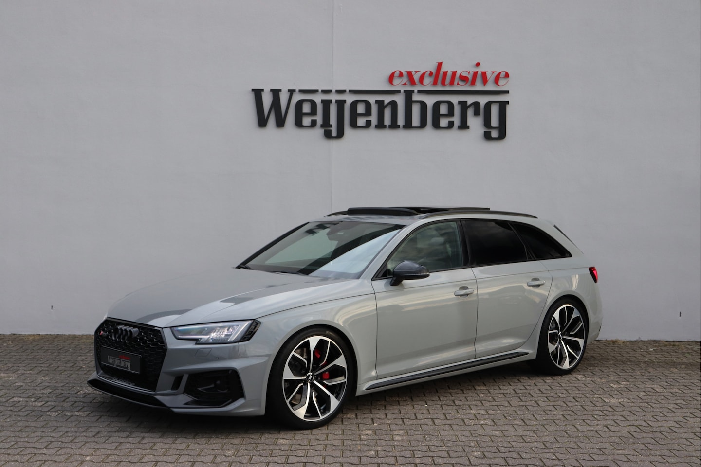 Audi RS4 - 2.9 TFSI Quattro Matrix Pano Massage Carbon - AutoWereld.nl