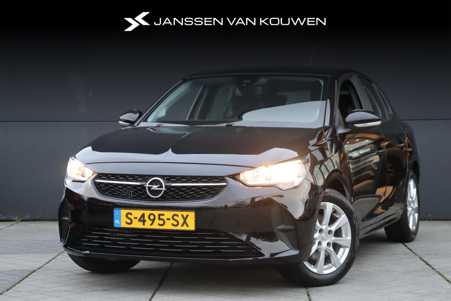 Opel Corsa - 1.2 5deurs 100pk / CarPlay / Parkeersensoren / 16'' velgen - AutoWereld.nl
