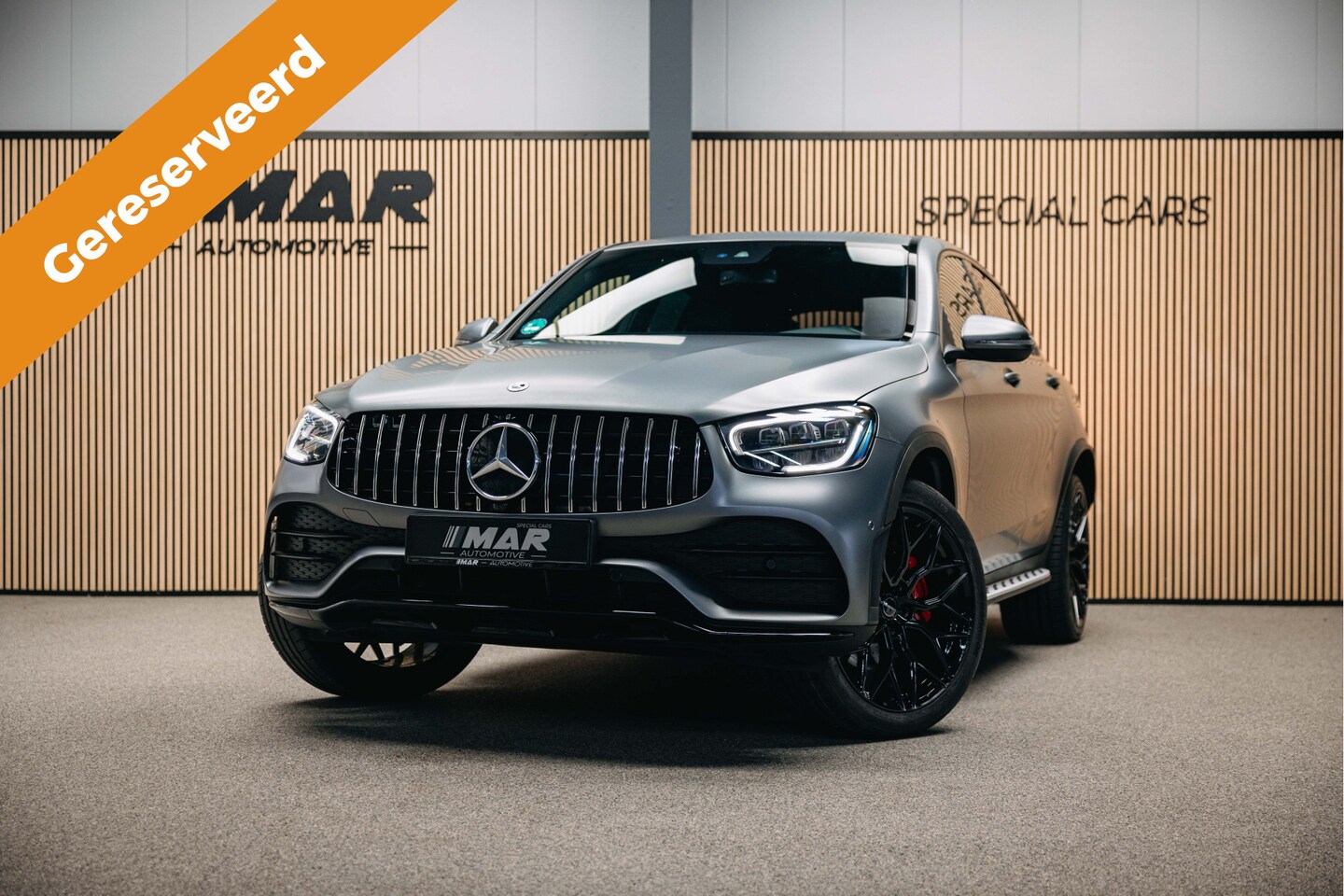 Mercedes-Benz GLC-klasse Coupé - 300e 4MATIC Business Solution AMG | Grijs matte | Trekhaak | Stoelverwarming voor & achter - AutoWereld.nl