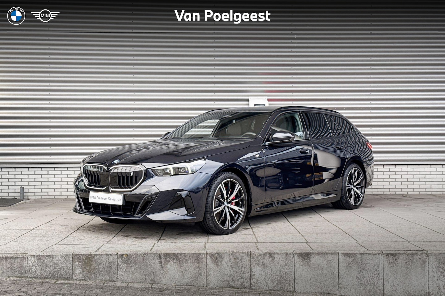 BMW i5 Touring - xDrive40 M Sportpakket Pro / Innovation Pack / Travel Pack / Comfort Pack / Panoramadak / - AutoWereld.nl