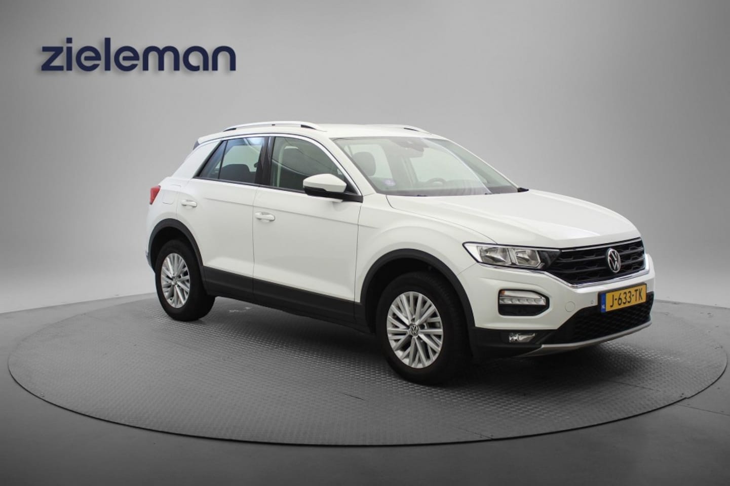 Volkswagen T-Roc - 1.0 TSI Style Business - Carplay, Navi, Cruise - AutoWereld.nl