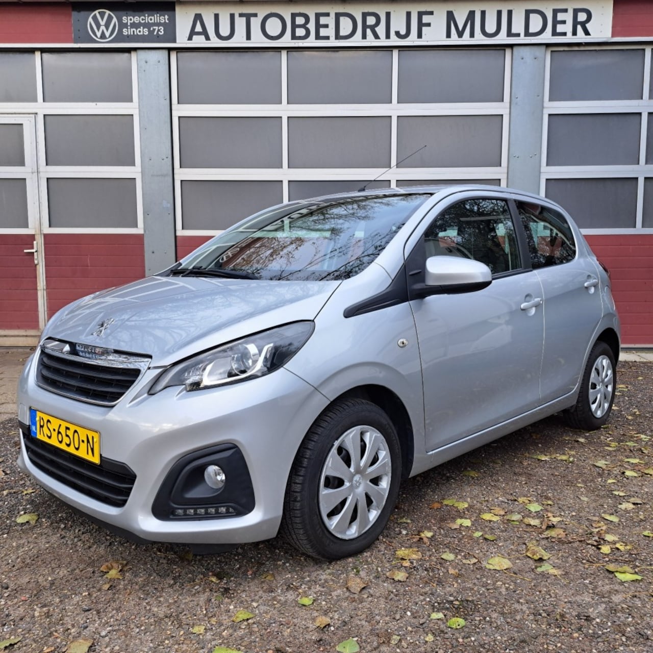 Peugeot 108 - 1.0 e-VTi 68 Pk Active 5 Drs. Airco Bluetooth - AutoWereld.nl