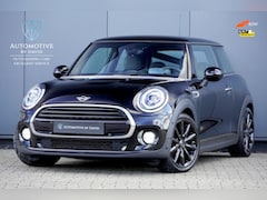 MINI Cooper - Hatchback 1.5 136 pk SERIOUS BUSINESS CHILI AUTOMAAT / HARMAN KARDON / HEAD-UP DISPLAY / N